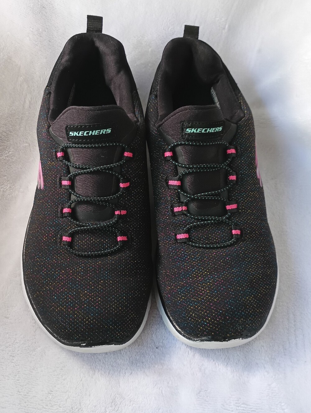 SKECHERS Women's Size 6.5 Black/Pink Accent Slip-On Athletic/Sneakers.